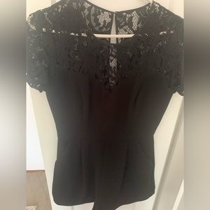 BCBG BLACK LACE SHORT ROMPER JUMPSUIT size 4 Lace top bodice closes on the back